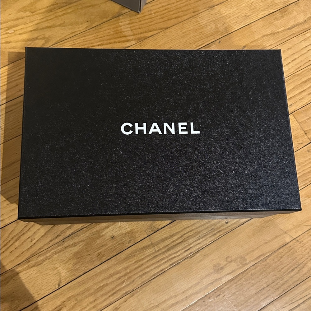 chanel shoe box
